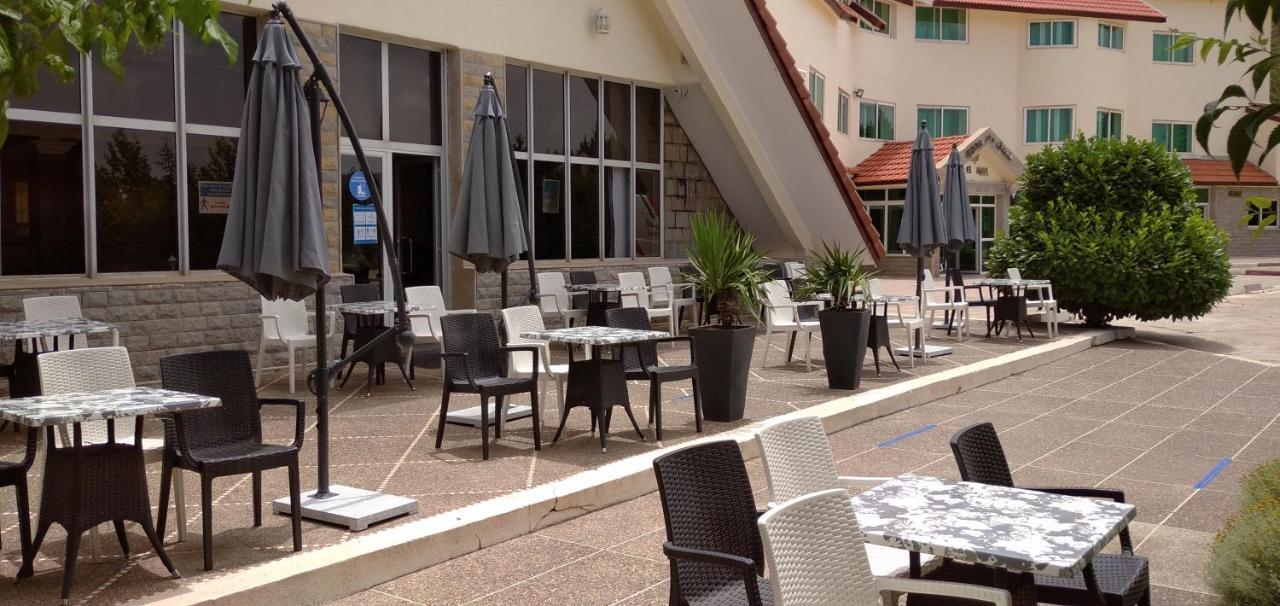 Hotel Relais Ras El Maa Ifrane  Exterior foto