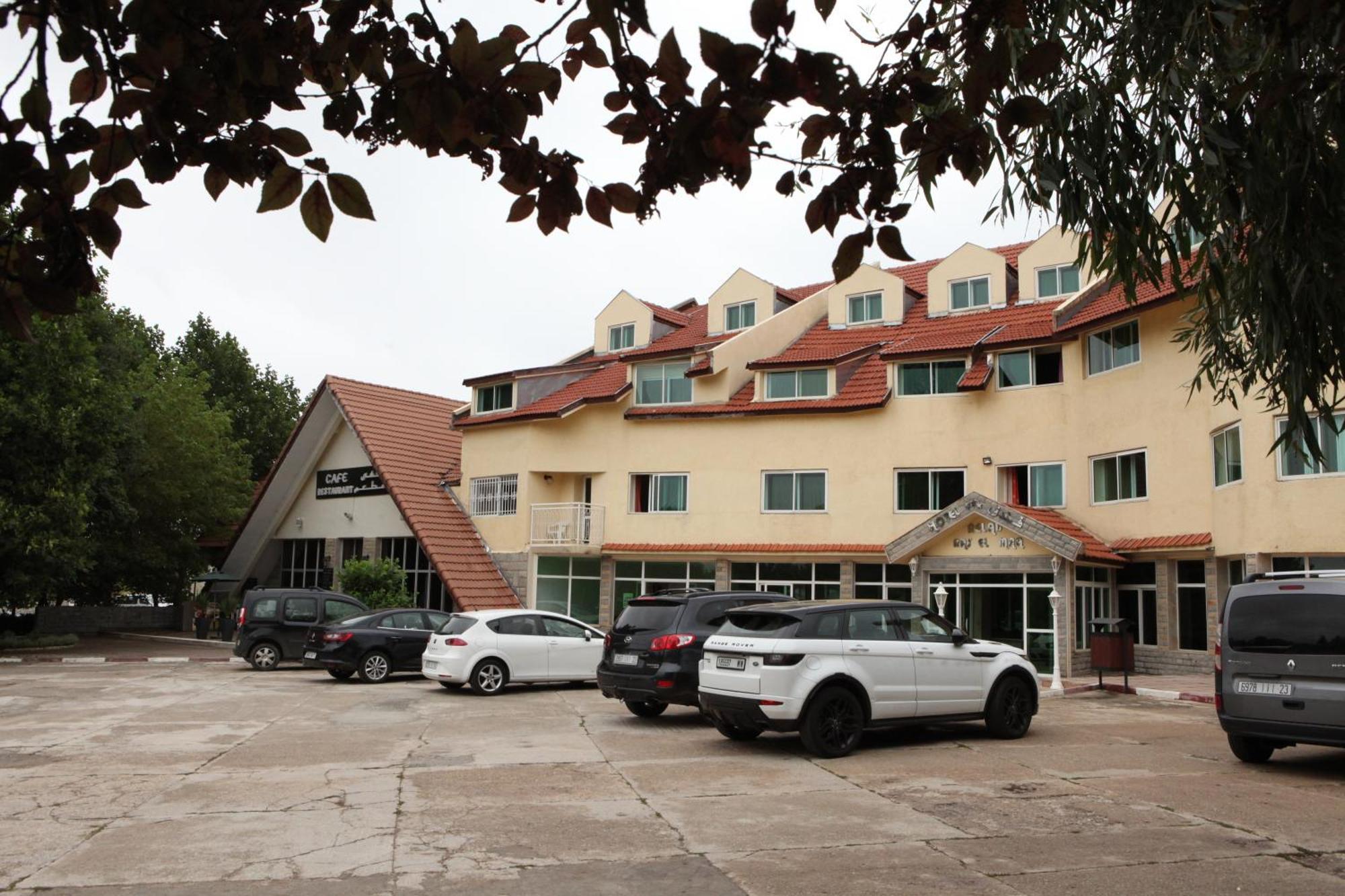 Hotel Relais Ras El Maa Ifrane  Exterior foto