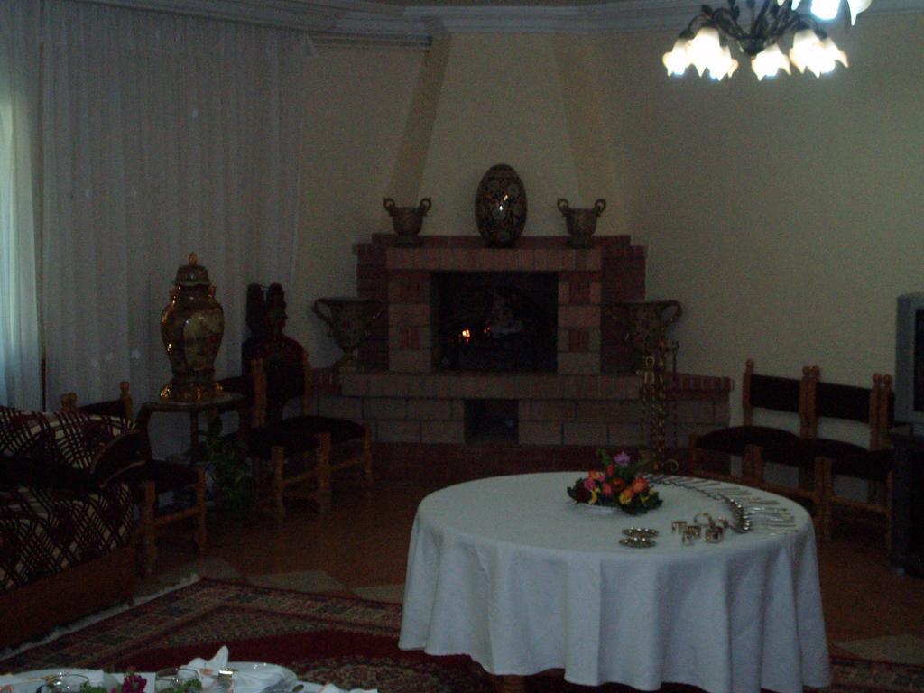 Hotel Relais Ras El Maa Ifrane  Exterior foto